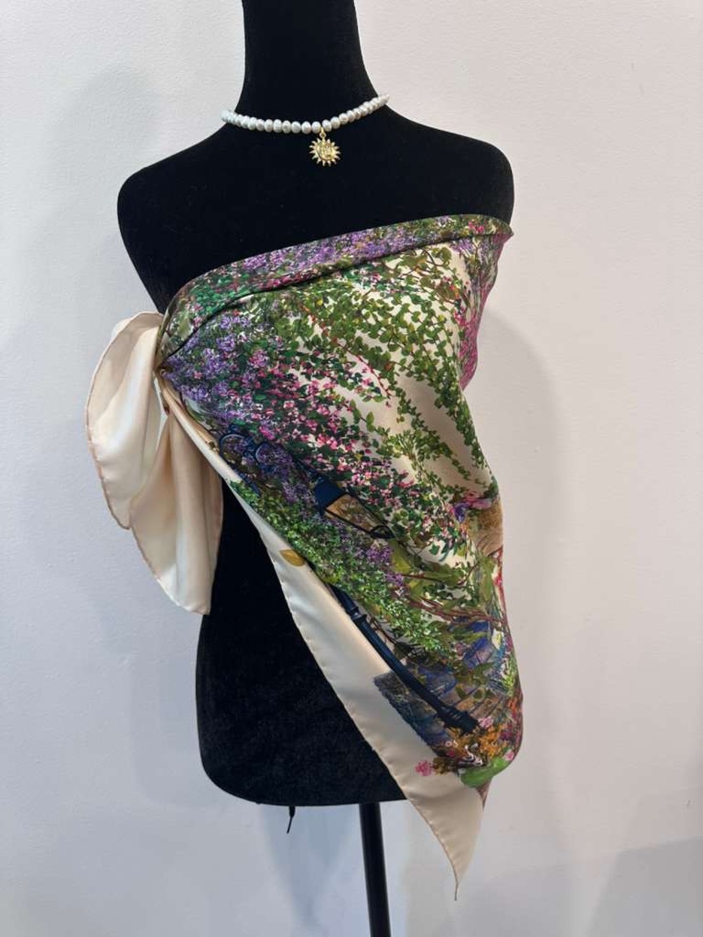 Armine Silk Scarf White Floral Hand Rolled Made in Turkey - Picture 4 of 10